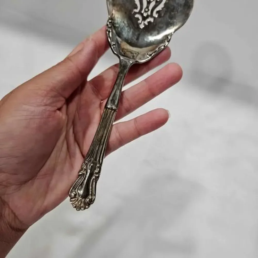 Unbranded ornate serving